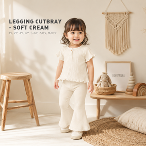 Leggings en tissu doux et extensible, respirants et confortables, pour des jambes de bébé délicates au quotidien. - Product Image 4