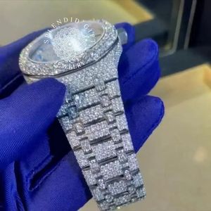 Splendide coffret cadeau de bijoux : Montre pour homme avec diamants, boîtier 28 mm, analogique, quartz, cristal saphir, moissanite, argent, mouvement ETA, étanche 10 m - Product Image 6
