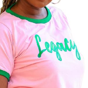 Camiseta Ringer Rosa y Verde para Mujer, Manga Corta, Casual, con Ribete en Contraste, Diseño Gráfico, Colección de Ropa de Moda - Product Image 5