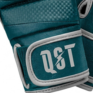 Gants d'entraînement MMA QST en cuir vert, demi-doigts, respirants, antidérapants, unisexes, avec sangle de poignet réglable et fermeture auto-agrippante - Product Image 6