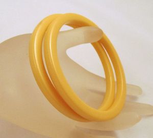 Bracelets en résine faits à la main pour femmes, bijoux légers et colorés pour un usage quotidien, des soirées et des occasions spéciales - Product Image 2