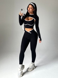 Conjunto deportivo de yoga de tres piezas para mujer, top deportivo corto, sujetador y leggings para entrenamiento y actividades atléticas. - Product Image 5
