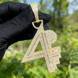 Hip-Hop 925 Sterling Silber 18K Vergoldeter Moissanit Zahlen-Anhänger Charm Unisex Party-Accessoire Brillantschliff Kanal-Fassung - Product Image 1