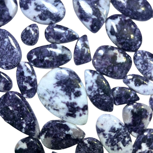 Lepidolita natural de alta calidad en cabujón, formas mixtas, venta al por mayor, piedras preciosas sueltas para la fabricación de pendientes colgantes de plata hechos a mano. - Product Image 3