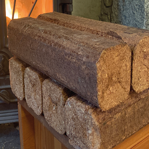 Briquettes de bois approuvées par l'UE, vente en gros, excellente qualité, produit énergétique au meilleur prix, en stock, prêtes à la vente - Product Image 1