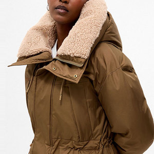 Veste courte matelassée pour femme, design fourrure épaisse, col chaud, poches de haute qualité, veste d'hiver mi-longue - Product Image 4
