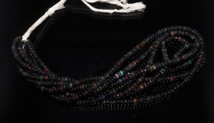 ลูกปัดโอปอลสีดำธรรมชาติคุณภาพเยี่ยม รูปทรงกลมเรียบ ขนาด 4-4.5 มม. โอปอลเอธิโอเปียเวโล ลูกปัดพลอยโอปอลสีดำเงางาม ขนาด 16 นิ้ว - Product Image 2