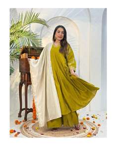 Ropa de Mujer de Alta Calidad, Salwar Kameez de Algodón Premium con Bordado, Materiales Reciclados, Azul Marino y Verde, Estilo Pakistaní, para Fiesta - Product Image 1