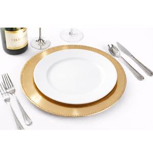 Assiettes de présentation rondes en plastique de 13 pouces avec bordure perlée dorée de luxe pour la décoration de mariage et la vaisselle d'événements - Product Image 1