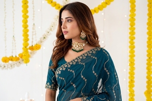 Sari de Seda Color Verde Azulado de AARA Fashion con Bordado Dorado, Protección Solar, Prenda Tradicional India, Diwali, para Mujer, Largo hasta el Suelo, Corte Regular - Product Image 2