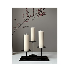 Ensemble de 3 bougeoirs à pilier noir mat, supports minimalistes en fer, élégants, à hauteurs graduées, centre de table - Product Image 4