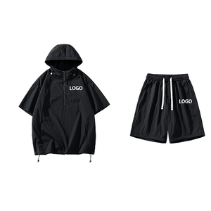 Ensemble survêtement coupe-vent en nylon personnalisé avec sweat à capuche zippé et short, ensemble court coupe-vent uni pour homme, ensemble survêtement coupe-vent OEM - Product Image 3