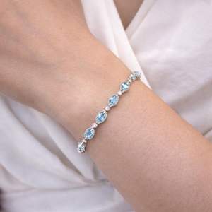 Bracelet de fiançailles et de mariage en aquamarine naturelle taille ovale, or blanc 18 carats, pierre précieuse bleue de luxe, cadeau pour femme - Product Image 4