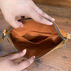Bolso bandolera de cuero de vaca genuino cómodo para el día a día, riñonera versátil de estilo Vintage con cierre de cremallera, personalizado para hombres y mujeres - Product Image 6