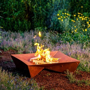 Geometric Outdoor Metal Fire Pit for Stylish Garden Settings - Product Image 3