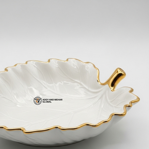 Bandeja Decorativa Elegante de Cerámica Blanca con Detalles Dorados en Forma de Hoja para Joyas, Adornos, Bocadillos o Centro de Mesa - Product Image 2