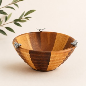 Ensaladera Artesanal de Madera de Acacia con Detalles en Peltre, 100% Sostenible, Plato Decorativo para Servir - Product Image 4