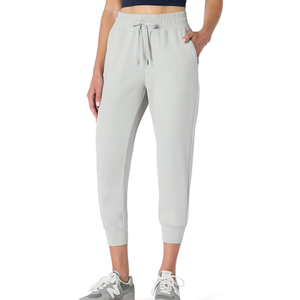 Pantalon de jogging capri athlétique pour femme, léger, doux, performant pour l'entraînement - Product Image 1