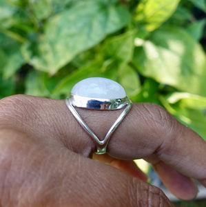 Bague en Pierre de Lune Arc-en-ciel, Pierre de Lune Naturelle, Bague en Argent, Bijoux Bohèmes en Pierres Précieuses - Product Image 6