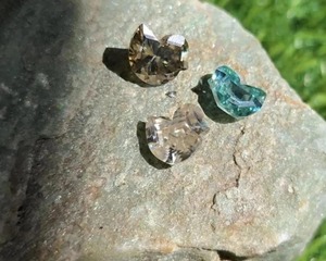 Lote de Moissanita Multicolor de Lujo al por Mayor con Formas Únicas Cortadas a Mano |   Colección de Joyería de Piedras Preciosas Talladas a Mano - Product Image 4