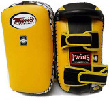 Reinforced Curved Kick <b>Shield</b> for Martial Arts Boxing Muay Thai and MMA Training Equipment with Strong Handles - Product Image 4
