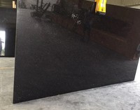 Comptoirs en granit noir Galaxy Vinayak, design moderne, finition antique, haute résistance, grandes dalles, pour applications commerciales et hôtelières