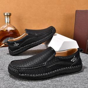 Mocasines de cuero para hombre, con suela suave, estilo casual, fáciles de poner, cómodos, zapatos para papá. - Product Image 3