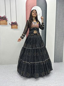 Lehenga Choli brodé pour femme, avec jupe évasée en georgette et style ethnique traditionnel - Product Image 4