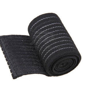 Attelle de poignet réglable en néoprène de qualité supérieure avec fermeture auto-agrippante antidérapante pour l'entraînement en salle de sport et l'haltérophilie - Légère et respirante - Product Image 2