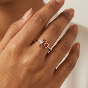 Anillo de Oro Rosa con Diamante Natural de 0.07 Quilates, Corte Brillante Redondo, Claridad VS SI, Diseño Elegante de Joyería Fina - Product Image 1