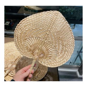 Proveedor de Abanicos de Hoja de Bambú Hechos a Mano en Vietnam, Abanico Pintado al por Mayor, Artesanía Ecológica, Abanico Tradicional para Bodas 99 GD Helen - Product Image 2