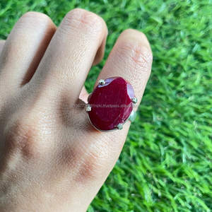 Anillo de dos tonos de Plata de Ley 925 hecho a mano largo ovalado facetado rubí piedra preciosa Banda ancha clásica regalo de fiesta perfecto para ella - Product Image 1