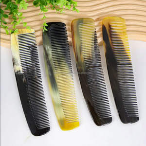 Authentique Peigne en corne de couleur boeuf naturel 100% fabriqué à la main par Tayyab Handicraft - Product Image 4