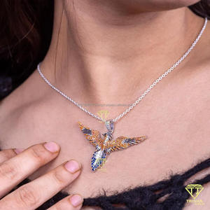 Pendentif oiseau tendance avec incrustation de pierres et éclat de diamant Moissanite VVS brillant - Product Image 3