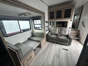 Nouveau 2026 Keystone C-o-l-e-m-a-n L-e-g-a-c-y 2400R-E-X - Product Image 6