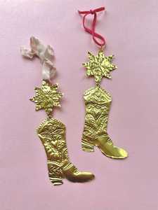 Adorno Navideño Colgante de Metal con Forma de Ángel, con Cuerda Roja y Blanca, Decoración Artesanal Tradicional, Forma Irregular - Product Image 2