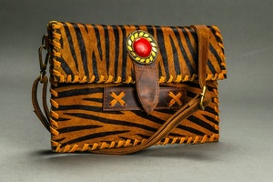 Véritable fait à la main recyclé imprimé Animal fourrure cuir femmes pochette élégant trapu arc-en-ciel couleur multi-usage sac à main ATM porte-carte portefeuilles - Product Image 6