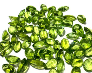 พลอยเพอริดอทดิบคุณภาพสูง ทรงเหลี่ยมเจียระไน รับรองโดยบุคคลที่สาม แหล่งกำเนิดสหรัฐอเมริกา (แอริโซนา) น้ำหนัก 0.1-5.0 กะรัต ขายส่ง - Product Image 6