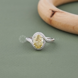 Anillo de Diamante Cultivado en Laboratorio con Corte Ovalado, Certificado IGI con Claridad VVS, Diseño Moderno, Anillo de Oro Blanco para Mujer, de la India - Product Image 1
