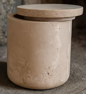 Portavelas de hormigón hecho a mano - Product Image 3