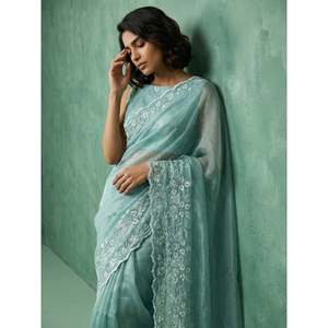 Sari en soie pure Chanda pour femme Elite Weaves, broderie florale élégante, travail Schiffli Resham Zari, bordure ajourée – Idéal pour les mariages - Product Image 4