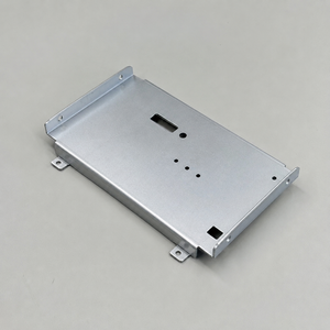 Fabricant de couvercles en tôle d'aluminium estampée sur mesure selon les plans OEM pour équipements électroniques et assemblage personnalisé - Product Image 1