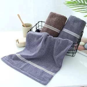 Serviettes en coton pour hôtel, grammage élevé, vente en gros, prix bas, séchage rapide, ultra absorbantes, douces et lisses, serviettes OEM, coton de qualité supérieure - Product Image 6