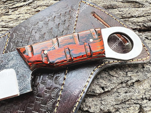 มีดล่าสัตว์คุณภาพสูง สแตนเลสแท้ ทำมือ พร้อมรูสำหรับสวมนิ้ว เหมาะสำหรับกิจกรรมกลางแจ้ง บุชคราฟท์ แคมป์ปิ้ง แบบปลายแหลม  OEM ขายส่ง MOQ ต่ำ - Product Image 5