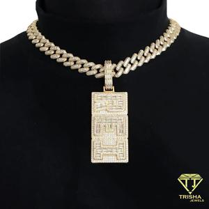 Colgante vertical personalizado de lujo de plata de ley 925 con diamante cultivado en laboratorio y letra en bloque tipo baguette para venta al por mayor - Product Image 4