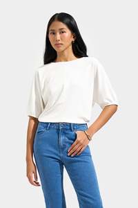 Camiseta de Lujo Premium de Manga Murciélago Extra Grande, Color Sólido, 100% Algodón, Cuello Redondo, Talla Grande, Top de Mujer, Largo Regular, Tejido de Punto - Product Image 3
