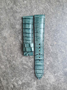 Bracelets de montre intelligente en cuir de crocodile véritable faits à la main Luxali avec boucle en acier inoxydable, couleurs et tailles personnalisables - Product Image 2