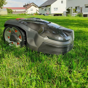 Vente en gros de tondeuse à gazon robotisée Husqvarna Automower 520, largeur de coupe de 24 cm / 9 pouces, tondeuse à gazon automatique commerciale - Product Image 1