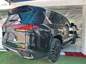 Lexus LX 600 VIP 2025 - Product Image 3