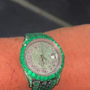 Montre Hip Hop Business à mouvement quartz, diamant Moissanite VVS de laboratoire taille ronde, bracelet en or jaune 20 mm, cadran en verre, faite à la main - Product Image 3